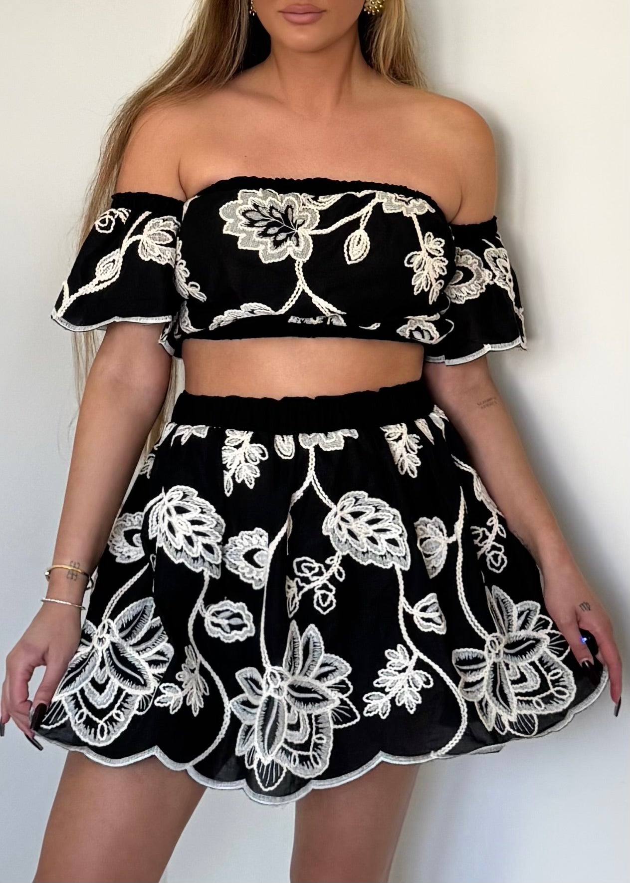 Black Lilly Set