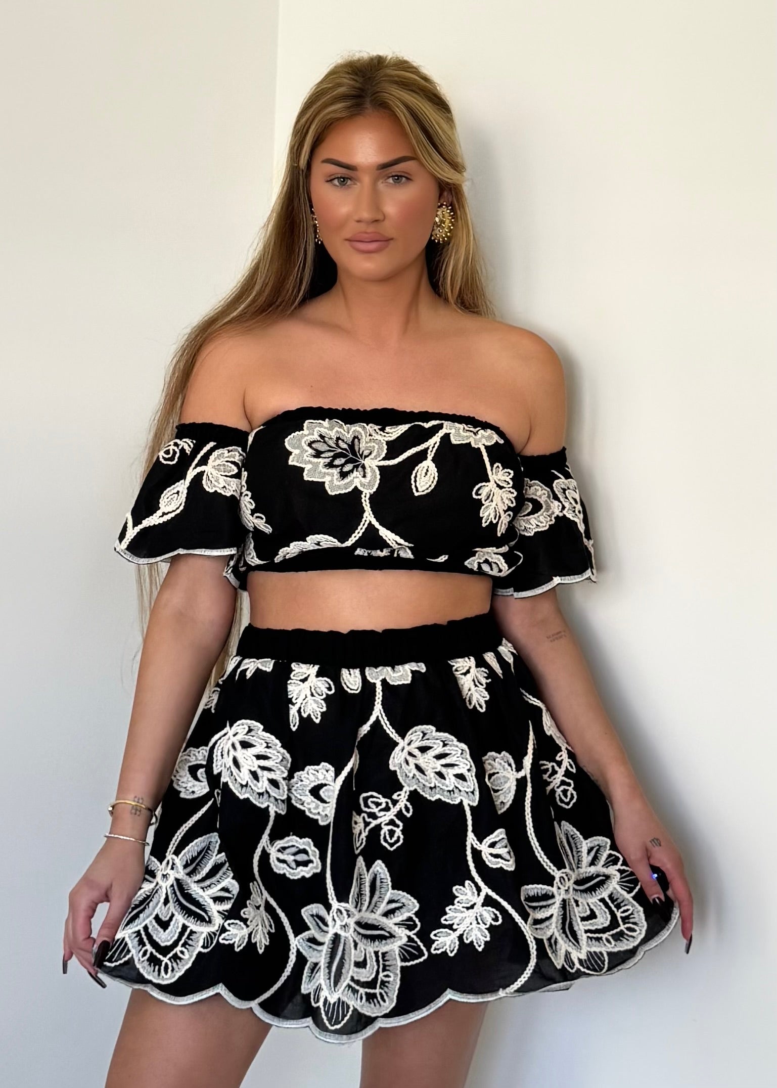 Black Lilly Set
